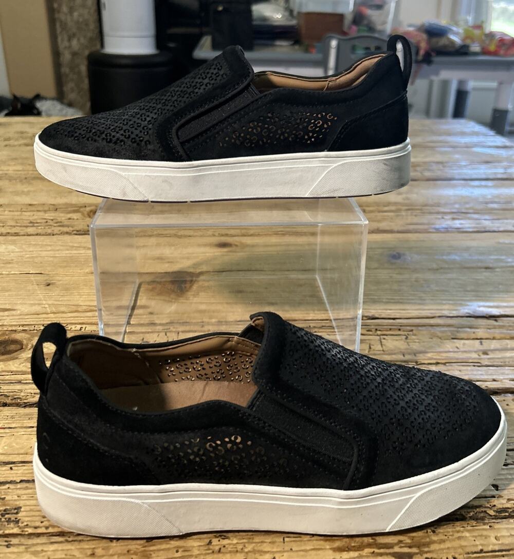 Vionic Women’s Size 8.5 Kimmie Perf Slip On Sneakers
